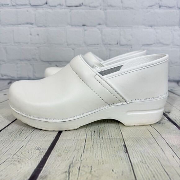 Dansko Loafer Women Size 10.5-11 US 41 EU White Slip On Minimalist Nurse Work - Picture 8 of 15